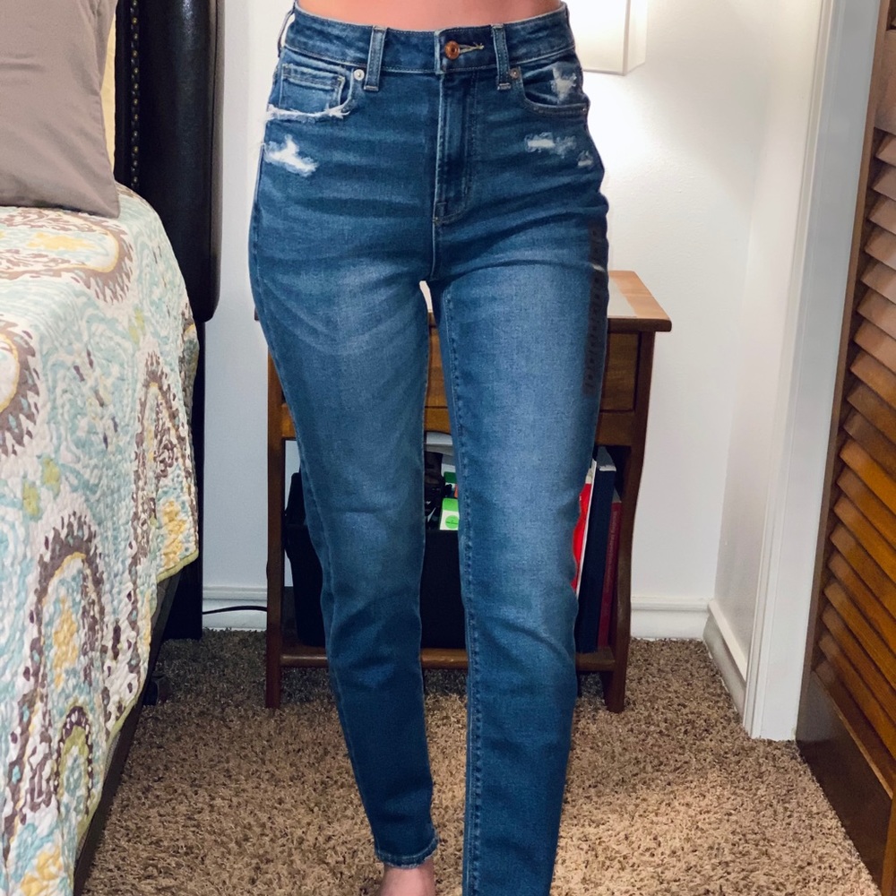 American Eagle Stretch Mom Jeans - Picture 2 of 7